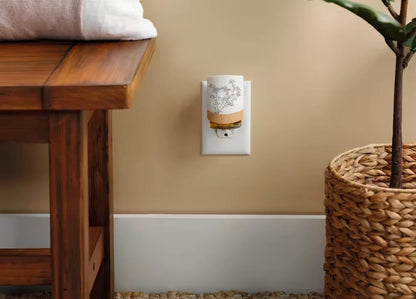 natural-simplicity-scentplug-diffuser-with-light